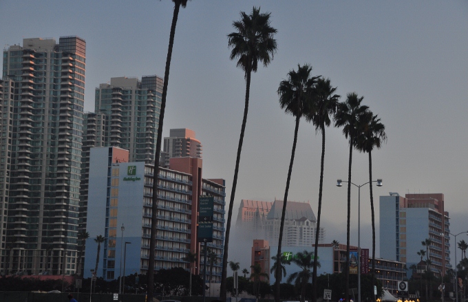 fog rolls in on San Diego's downtown section